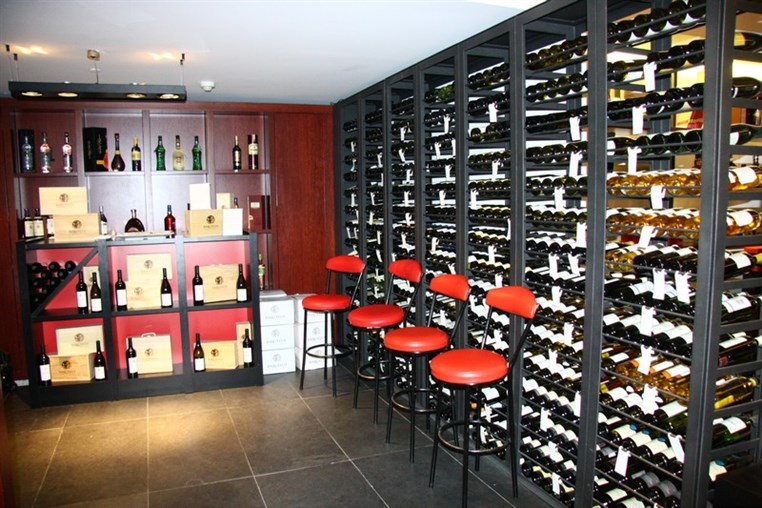 La Cave de Joel Robuchon